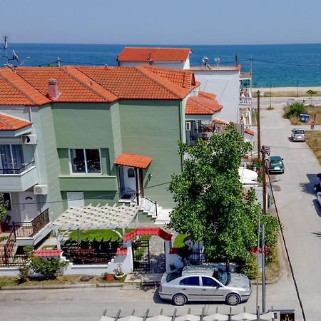 Athanasia Inn Vrasná Kültér fotó