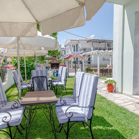 Athanasia Inn Vrasná Kültér fotó