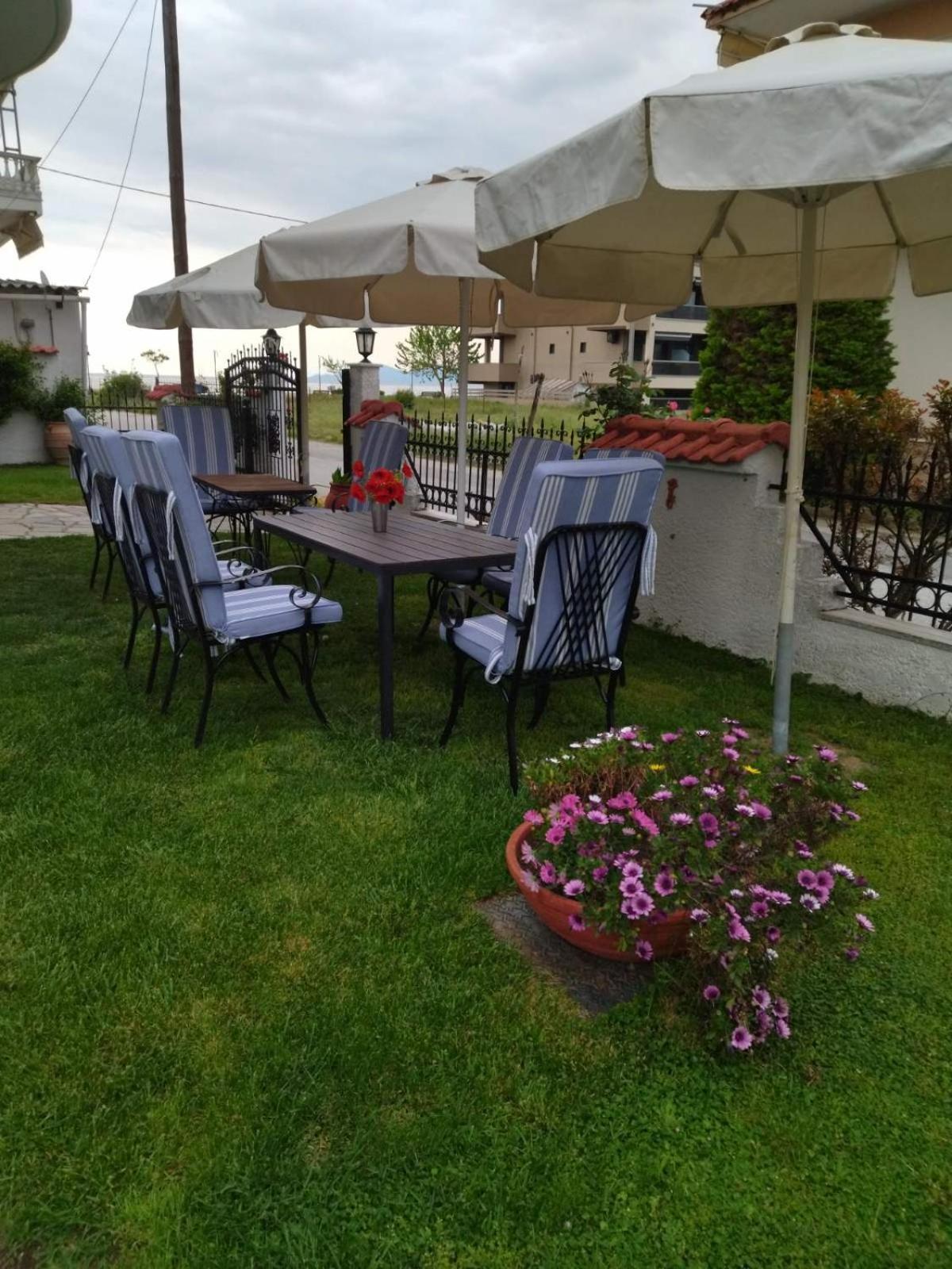 Athanasia Inn Vrasná Kültér fotó