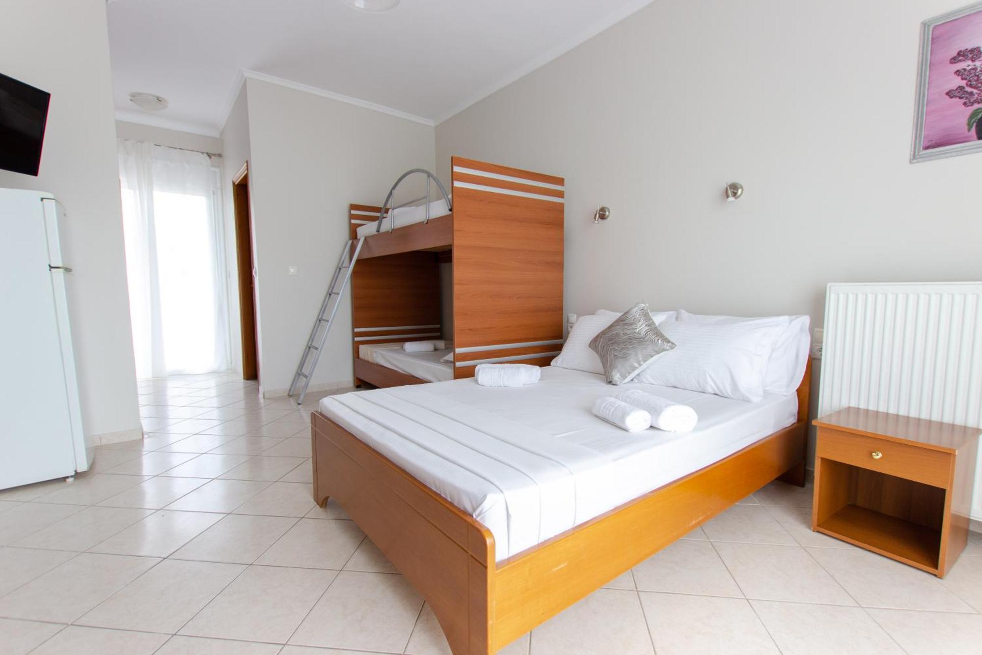 Athanasia Inn Vrasná Kültér fotó