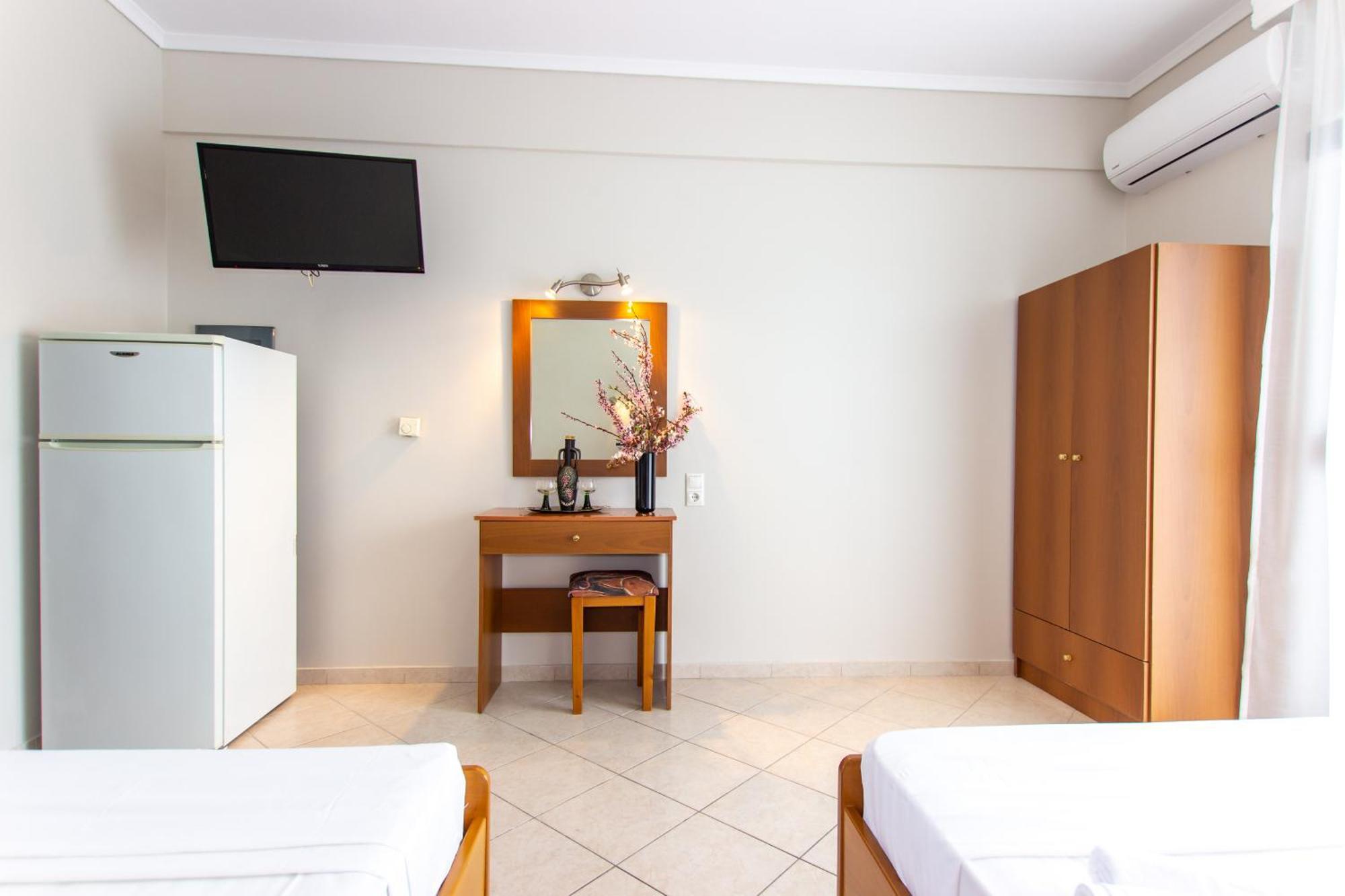Athanasia Inn Vrasná Kültér fotó