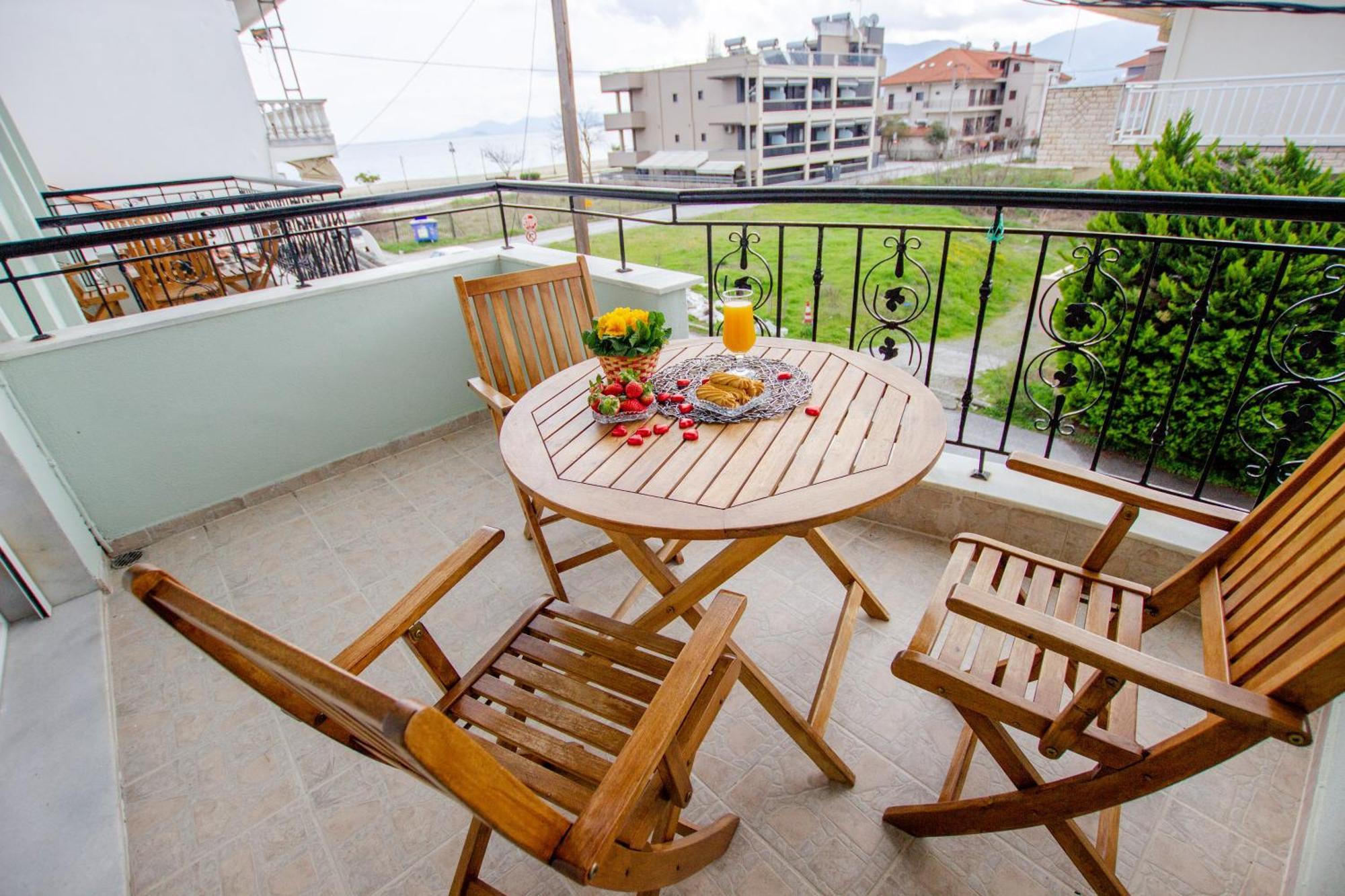Athanasia Inn Vrasná Kültér fotó