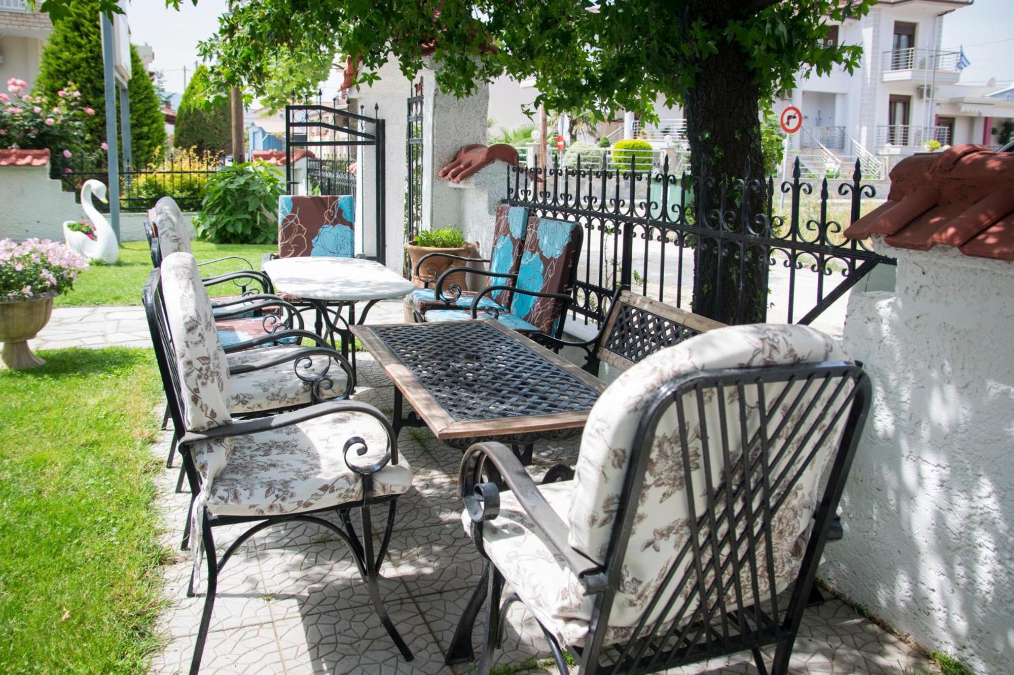 Athanasia Inn Vrasná Kültér fotó