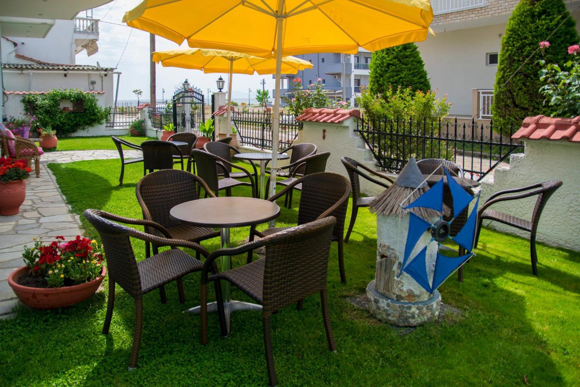Athanasia Inn Vrasná Kültér fotó