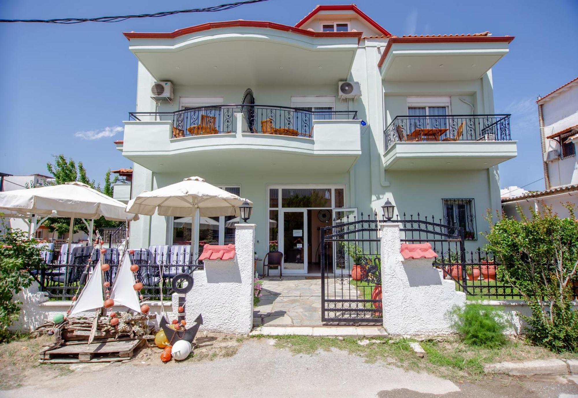 Athanasia Inn Vrasná Kültér fotó