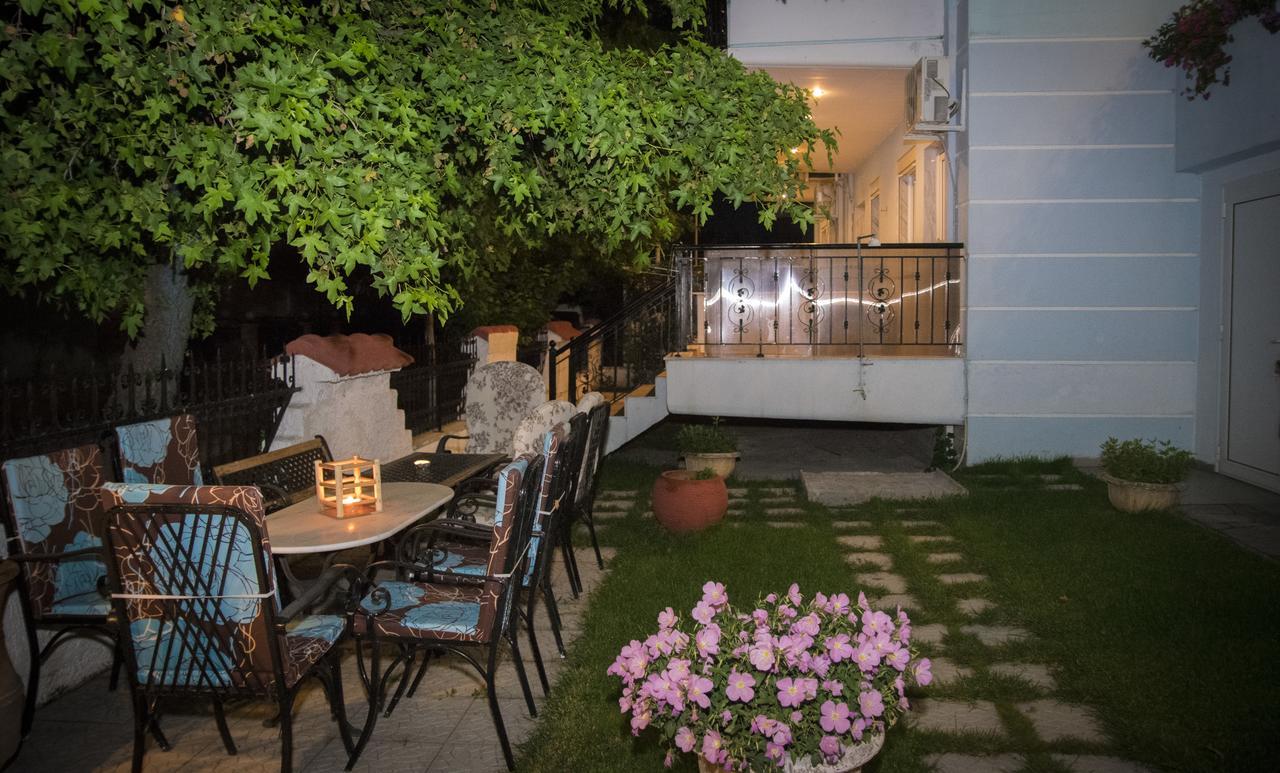 Athanasia Inn Vrasná Kültér fotó